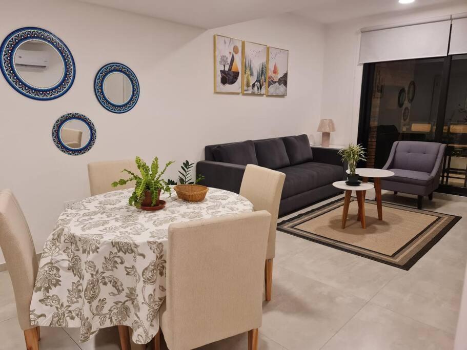 Cerca De Shopping Mariscal Lopez Apartman Asuncion Kültér fotó